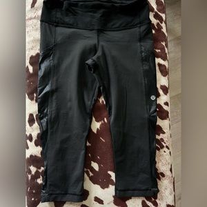 Lululemon cropped legging size 4